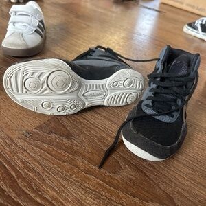 Asics Wrestling Shoe size 1.5